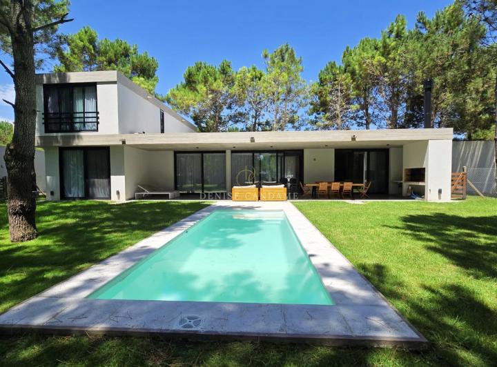 Casa en Alquiler en La Herradura Pinamar 2