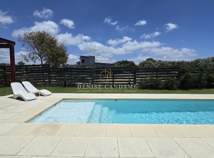 Foto de Casa en Alquiler en Costa Esmeralda, Barrio Residencial I, imagen 1