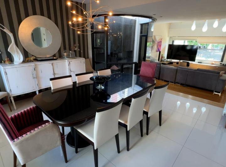 Venta:  impactante Casa en Macrocentro. Italia 63- Bahía Blanca. 5