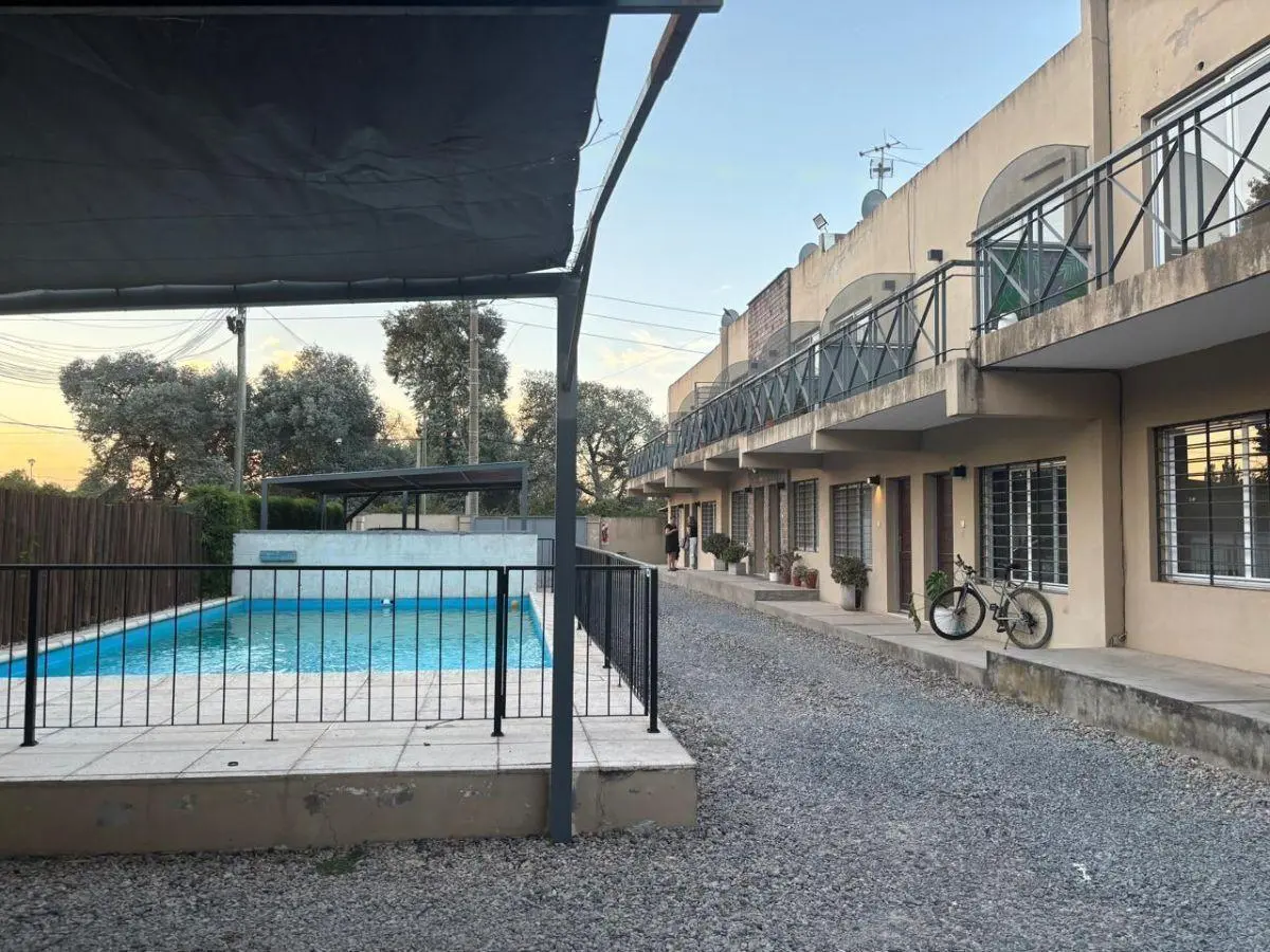 Duplex en Xolares I con 87 m² Totales y 2 Dorm. en alquiler en Manuel Alberti 2