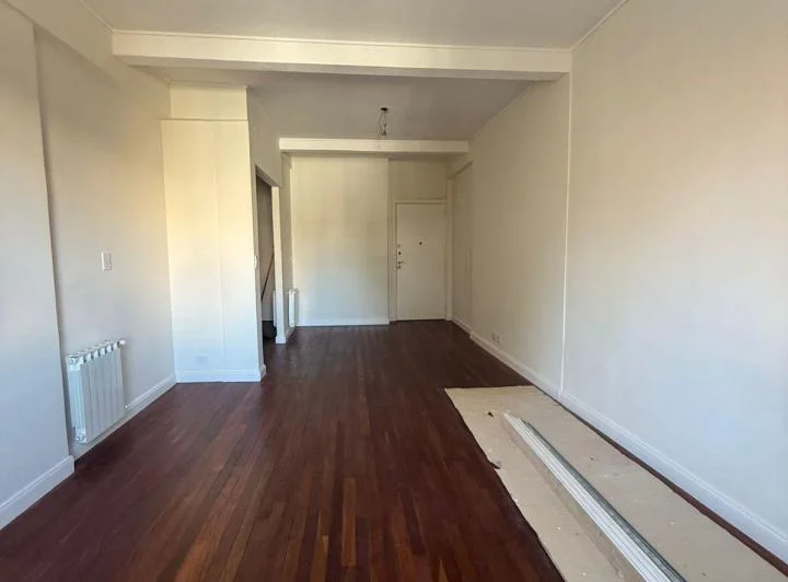DUEÑO VENDE EXCELENTE SEMIPISO AL FRENTE 2