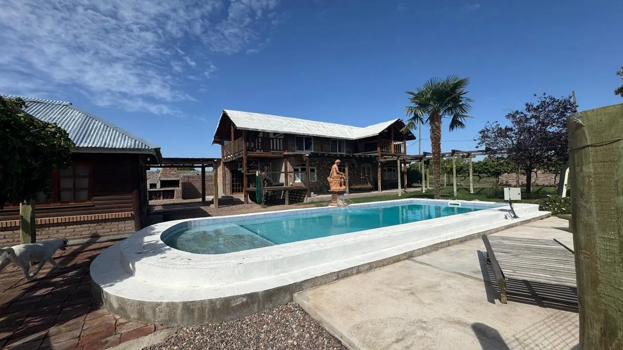 VENDE CASA Y CABAÑA EN COQUIMBITO - MAIPU 3
