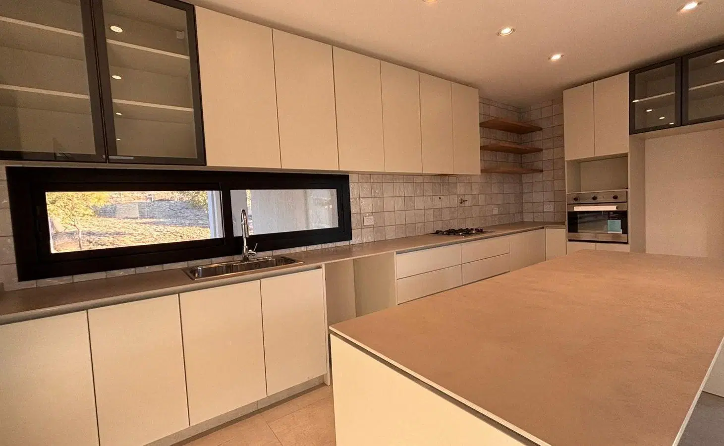 VENDE CASA EN AGUARIBAY barrio privado 3