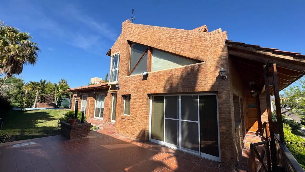 VENDE CASA EN PALMARES - barrio privado 4