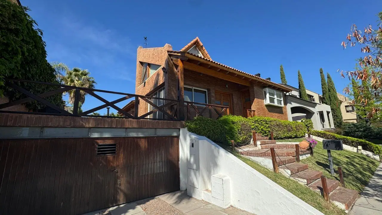 VENDE CASA EN PALMARES - barrio privado 3