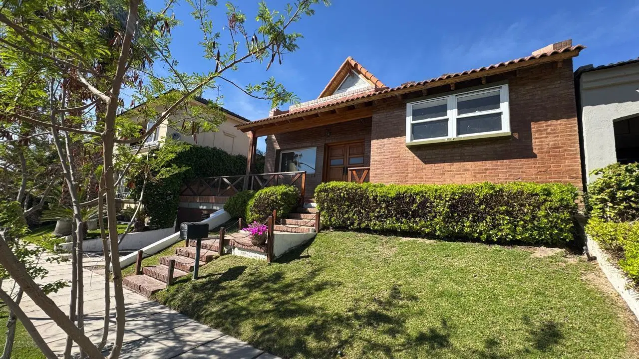 VENDE CASA EN PALMARES - barrio privado 2