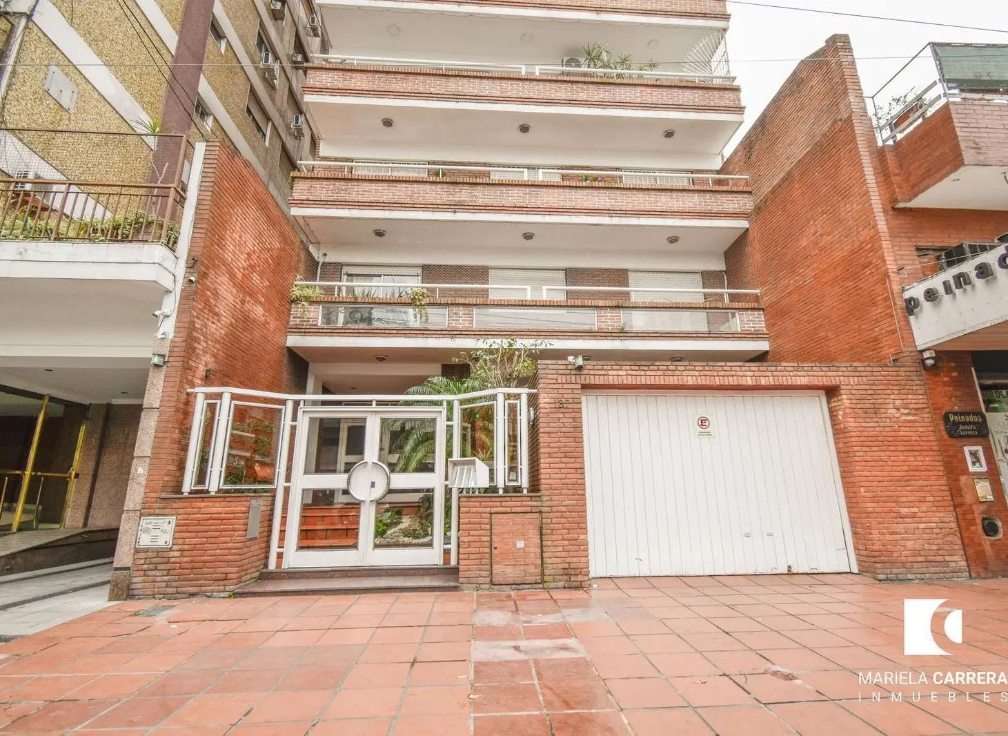 PISO DE 3 AMBIENTES EN PLENO LANUSITA CON DOS COCHERAS Y BAULERA 4