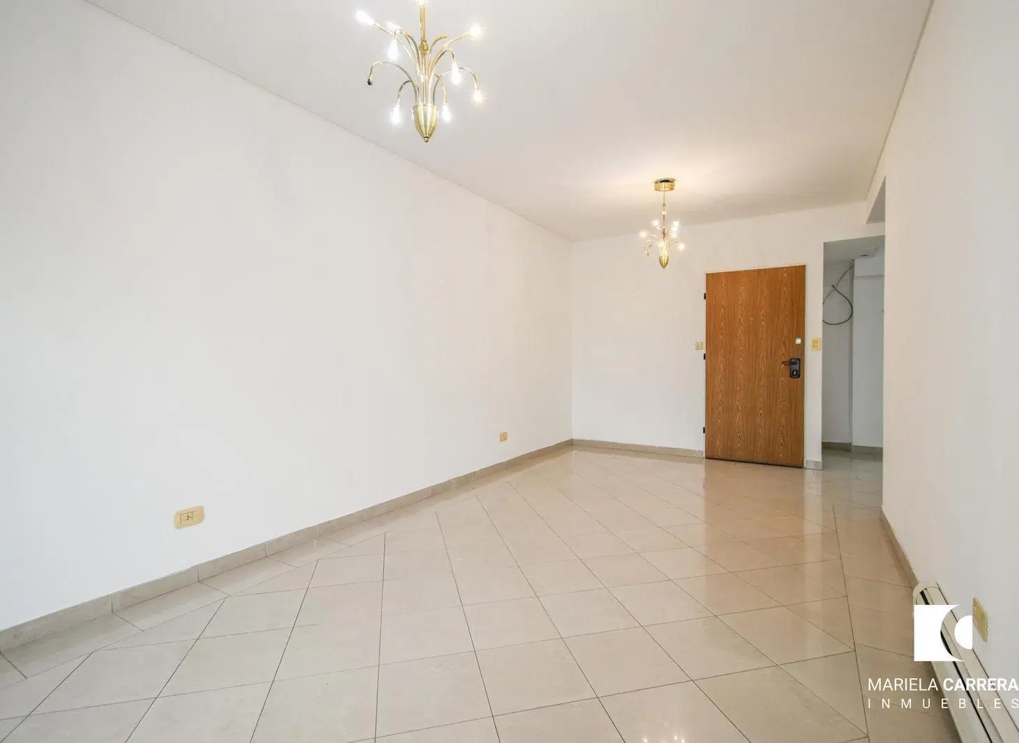 PISO DE 3 AMBIENTES EN PLENO LANUSITA CON DOS COCHERAS Y BAULERA 1