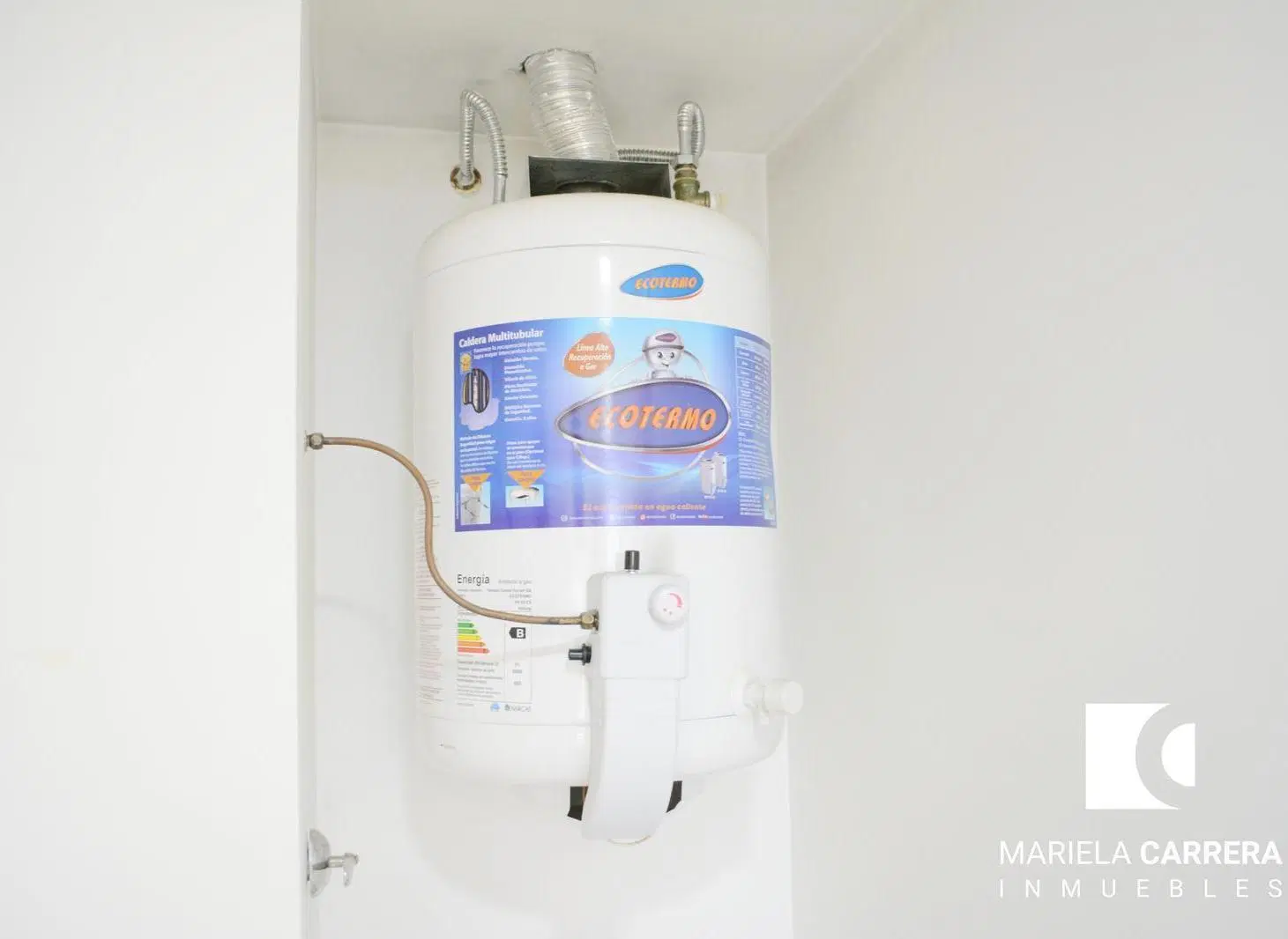 Departamento de 2 ambientes con cochera con balcon al frente 4