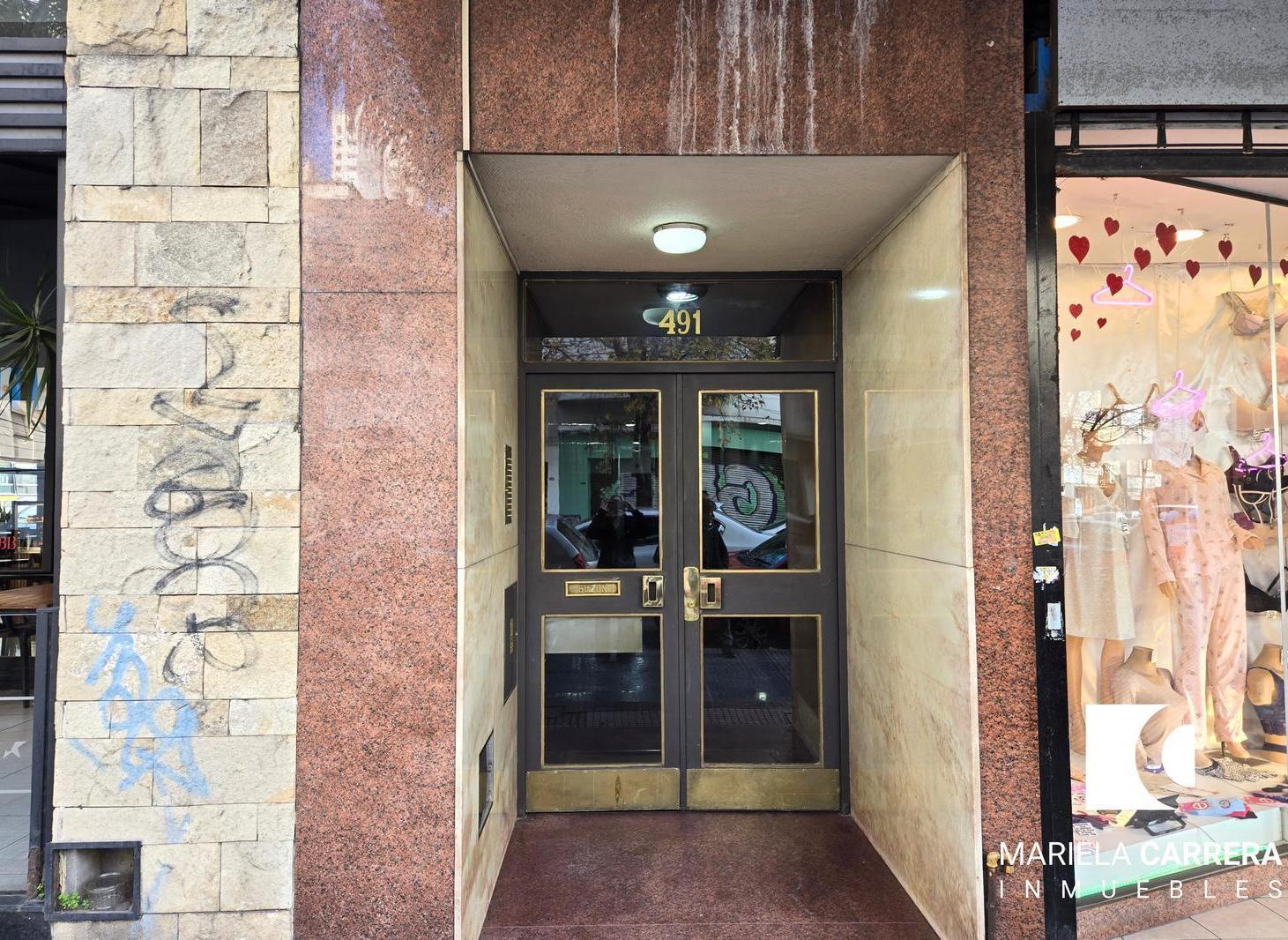Foto de Oficina de 2 ambientes en pleno centro comercial de lomas de Zamora, imagen 4