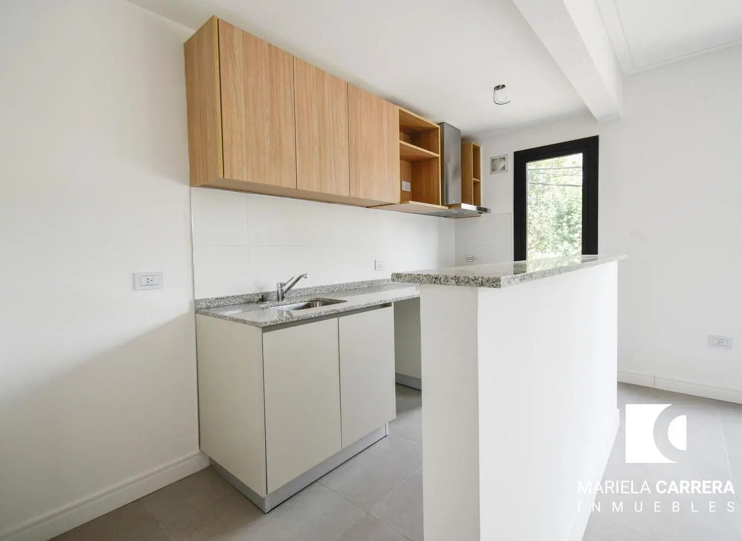NUEVAS CONDICIONES! Departamento de 2 AMBIENTES A ESTRENAR CON COCHERA. EXCELENTE UBICACION. OPORTUN 5