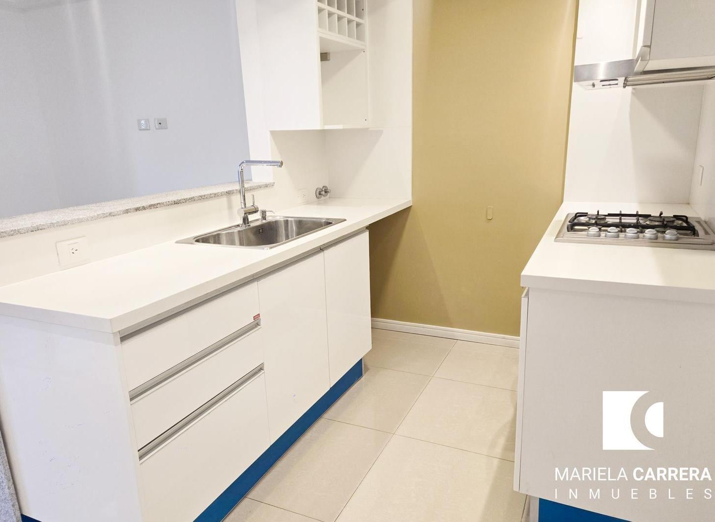 Foto de SEMIPISO PREMIUM DE 3 AMBIENTES CON PATIO Y COCHERA DOBLE.- UNICO., imagen 1