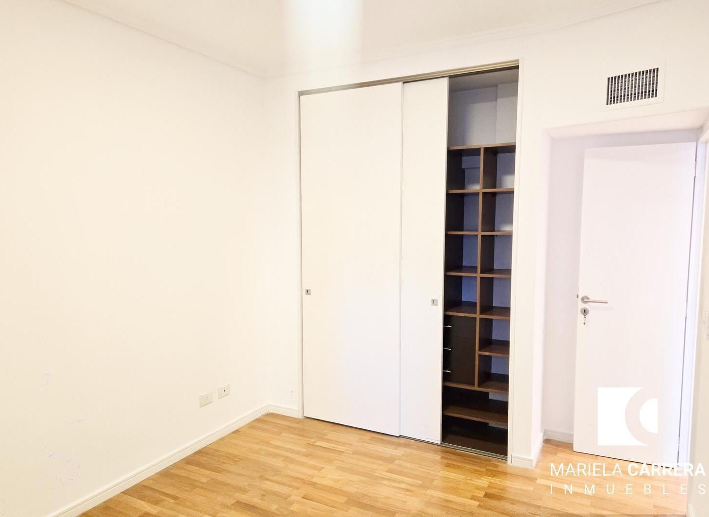 Foto de SEMIPISO PREMIUM DE 3 AMBIENTES CON PATIO Y COCHERA DOBLE.- UNICO., imagen 5