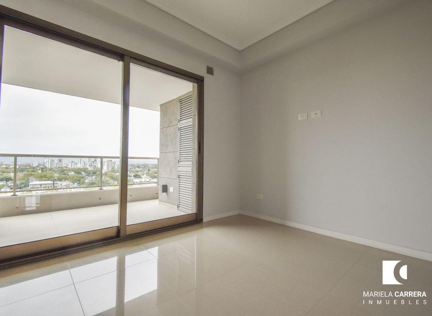 Foto de SEMIPISO PREMIUM DE 3 AMBIENTES CON PATIO Y COCHERA DOBLE.- UNICO., imagen 2