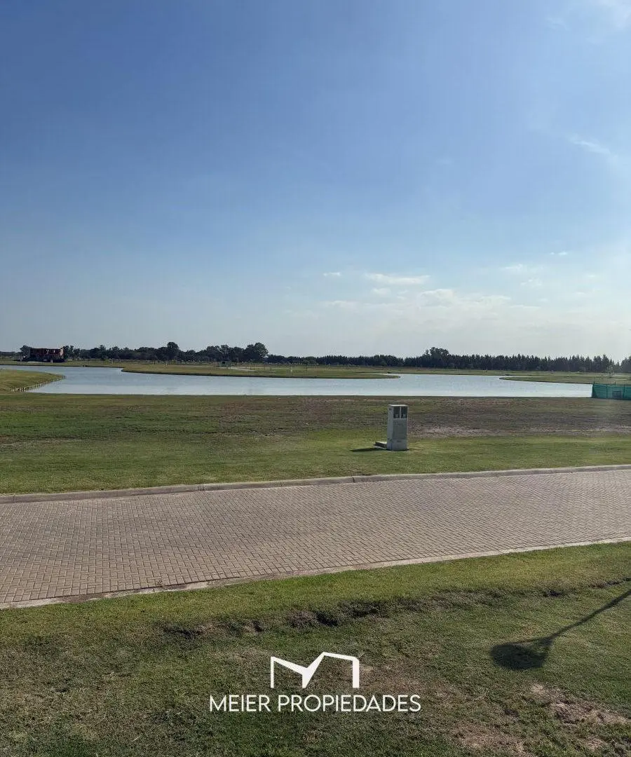 Lote en Barrio "Las Victorias" Canning - AL LAGO - 823 m2 LOTE: 207 2
