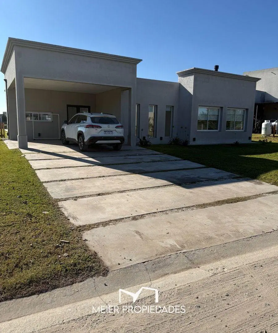 Casa con Vista al Lago en Lagos de San Eliseo - 190m2 - Pileta - Totalmente Equipada 2