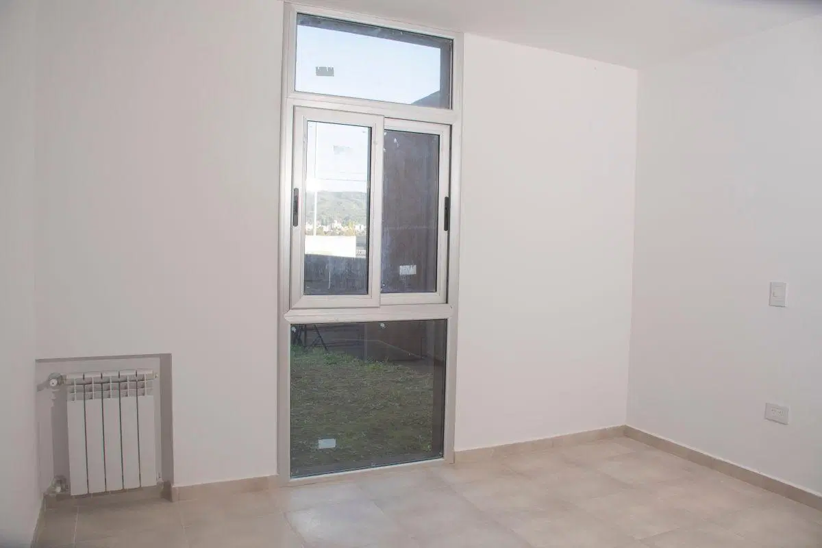 Casa de 2 dormitorios y jardín en Villa Tiana 2