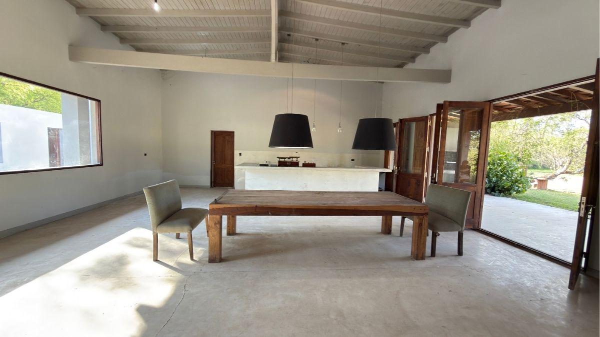 Foto de Casa de 4 dormitorios, 2 en suite, con pileta y vistas a los cerros, imagen 4