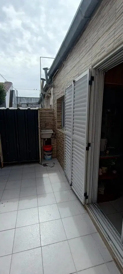 P.h. 3 Ambientes a la calle con patio Barrio Peralta Ramos Oeste 2
