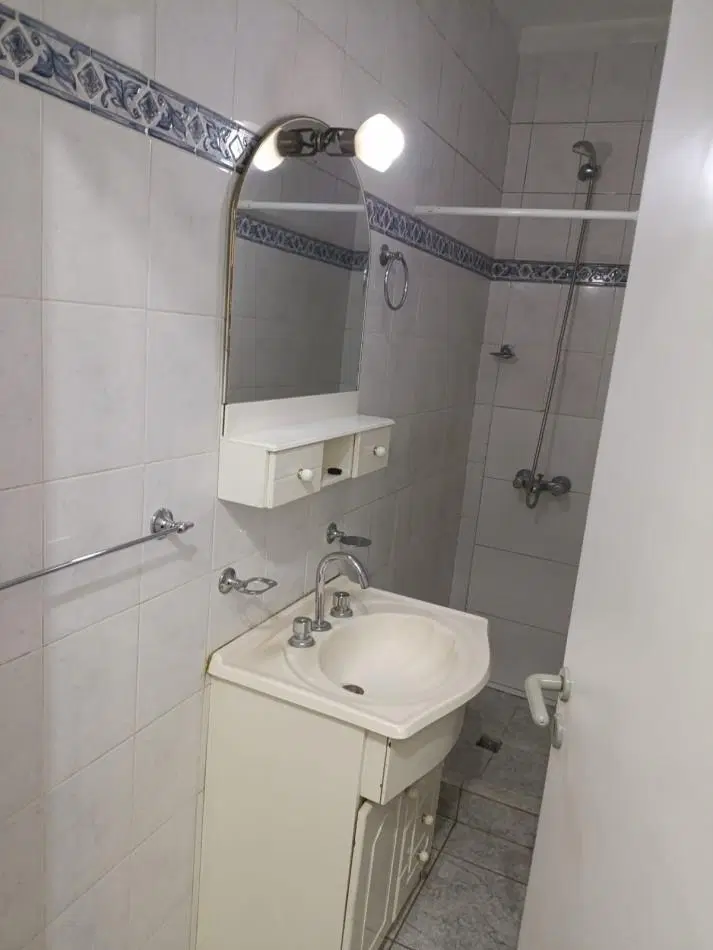 P.H. 3 Ambientes 1° piso por escalera, zona Luro y Champagnat, muy lindo !!! 8
