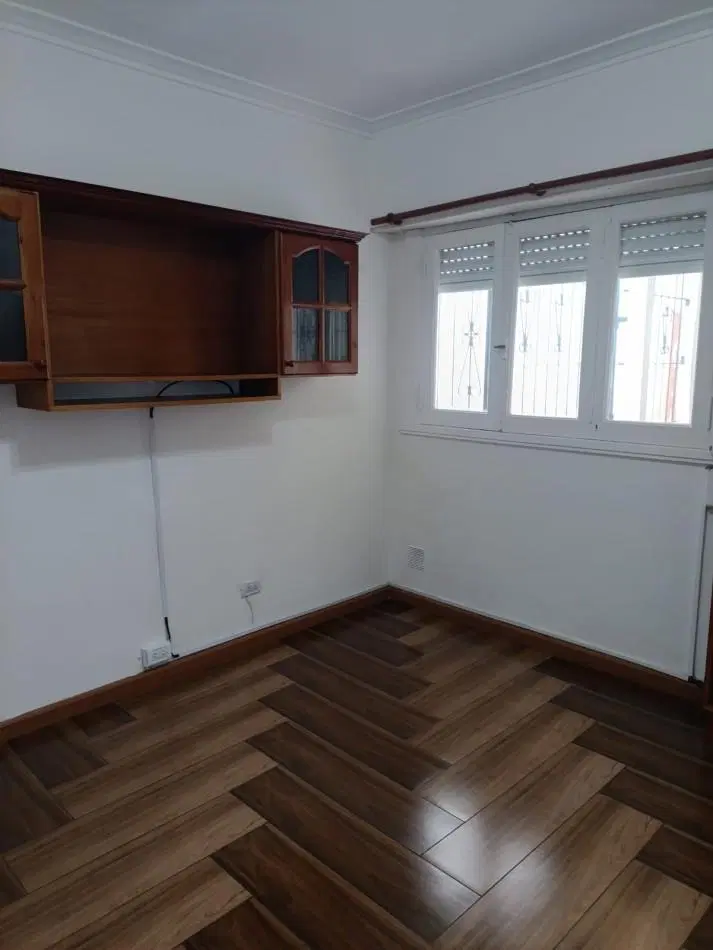 P.H. 3 Ambientes 1° piso por escalera, zona Luro y Champagnat, muy lindo !!! 3