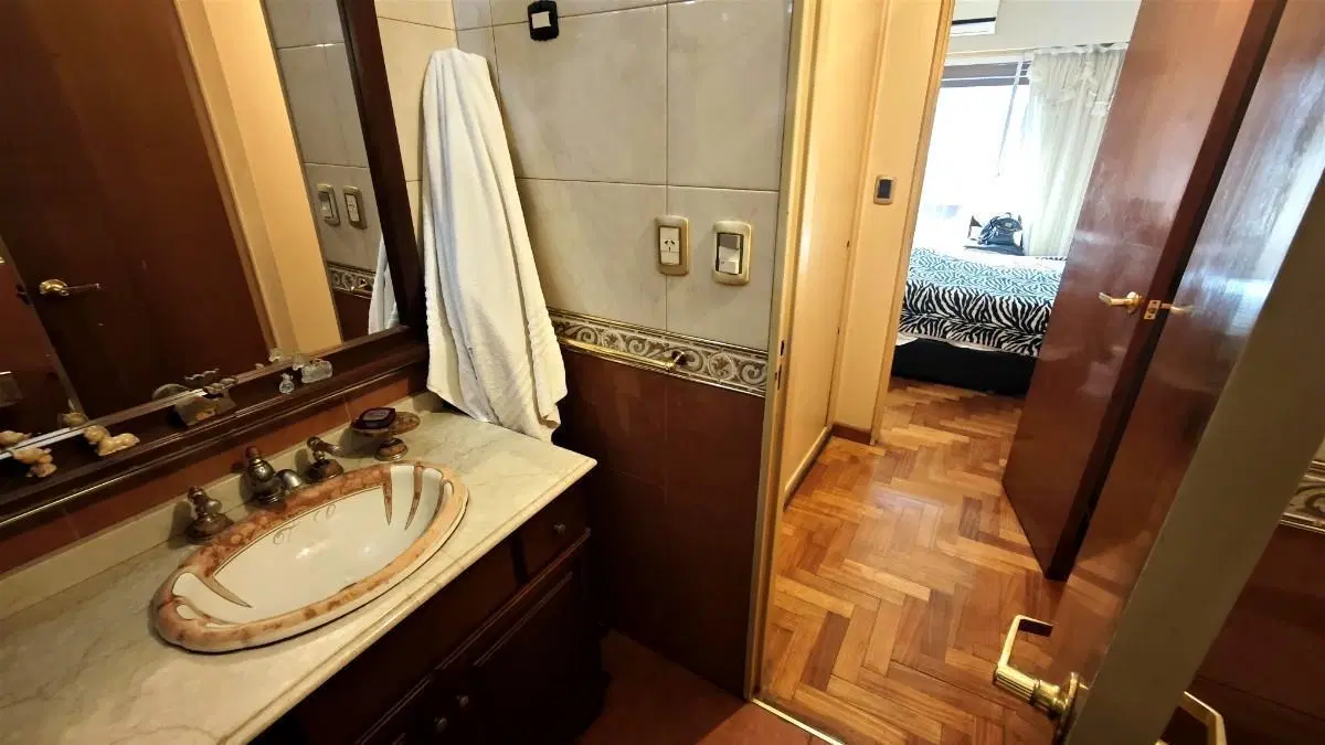 Departamento Exclusivo 4 ambientes con dependencia, palier privado y orientación norte en Caballito 5