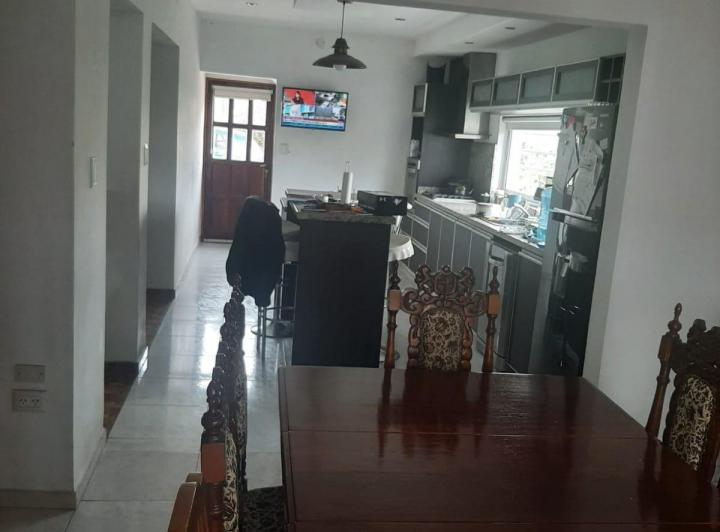 Casa Venta 3 Dormitorios, 2 Dptos, Pileta, Patio Jose Muñoz 5