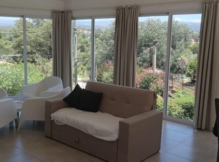 En venta Casa 3 Dormitorios, 3 Baños, Pileta, Cochera! San Antonio De Arredondo. 4