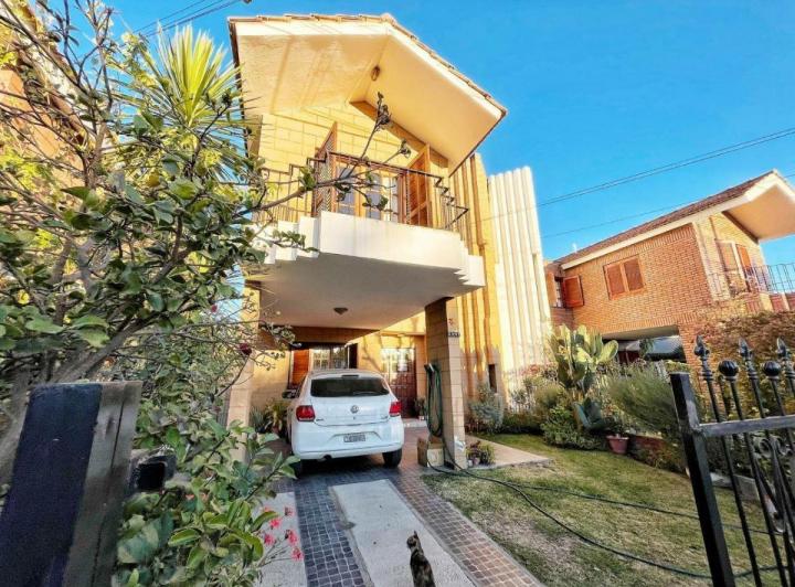 EN VENTA –CASA 3 DORMITORIOS, COCHERA, QUINCHO, Bº SANTA RITA, VILLA CARLOS PAZ 3