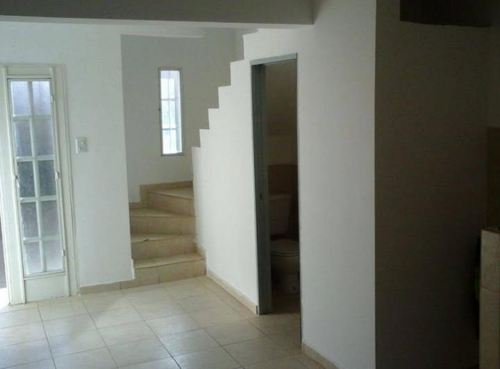 En Venta Duplex 1 Dormitorio, Patio, Villa Carlos Paz, Bº Las Rosas. 3