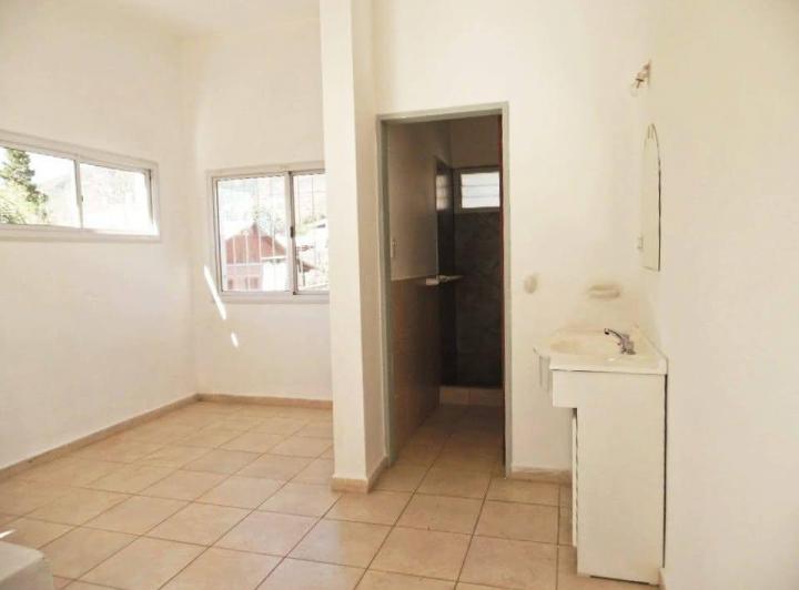 En Venta Duplex 1 Dormitorio, Patio, Villa Carlos Paz, Bº Las Rosas. 5