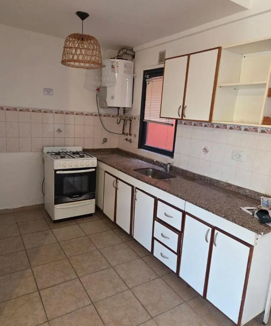 Departamento 2 Dormitorios en alquiler en Alto Alberdi 1