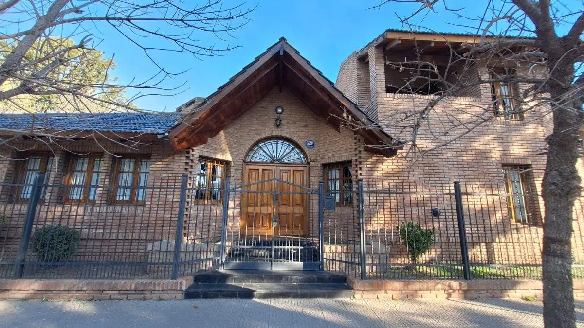 Casa de 380 m² con 5 dormitorios en venta en Alto Palermo 3