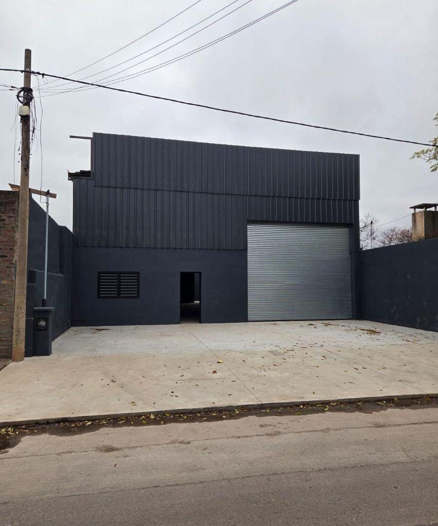 Foto de Galpon de 300 m² en alquiler en Talleres Este, imagen 5