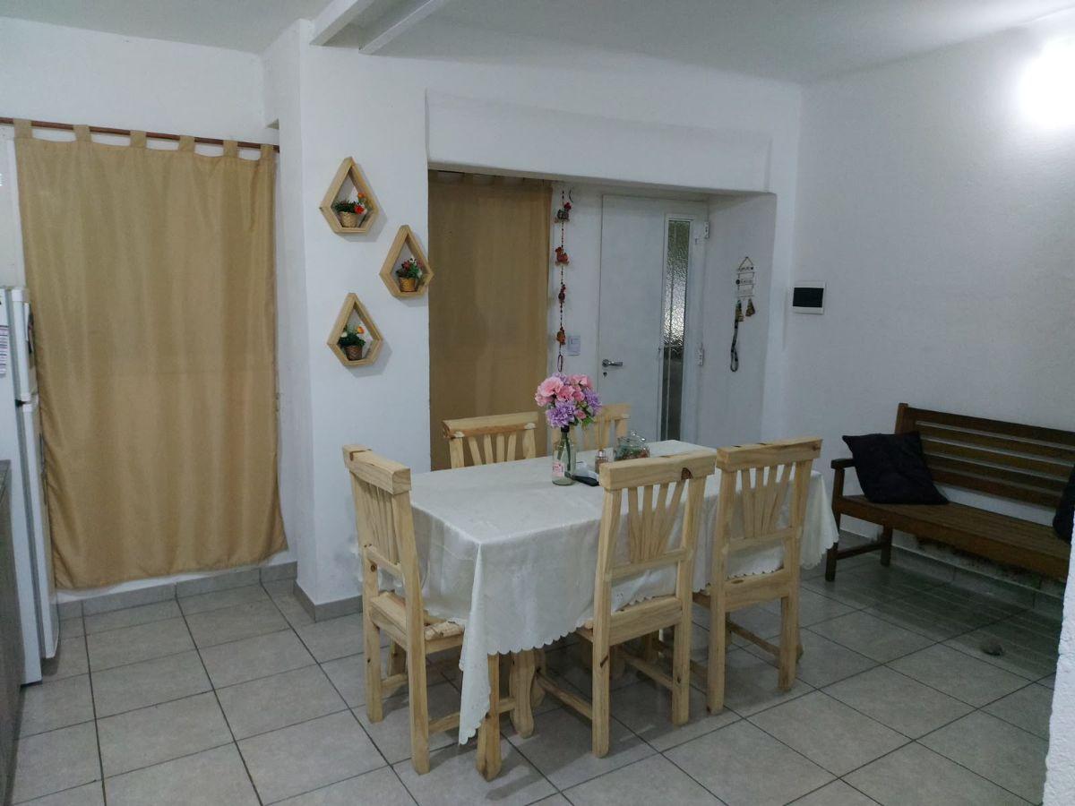 Foto de Casa de 100 m² con 1 dormitorio en alquiler en Ombú, imagen 5