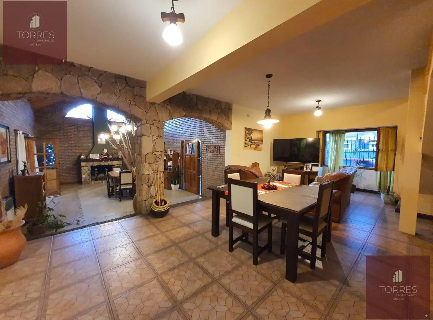 VENTA CASA MAS LOCAL COMERCIAL EN MERLO SAN LUIS CENTRICA 3 HABITACIONES 3