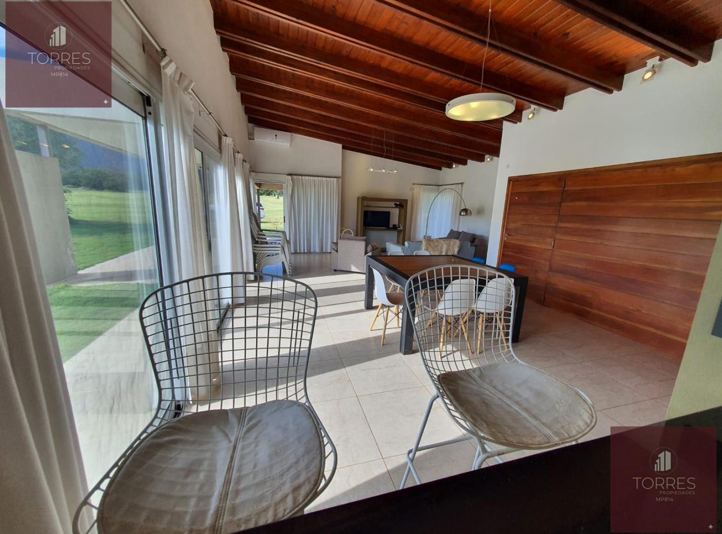 Foto de VENTA CASA CATEGORIA COUNTRY GOLF SANTA MARIA VILLA LARCA, MERLO. SAN, imagen 1