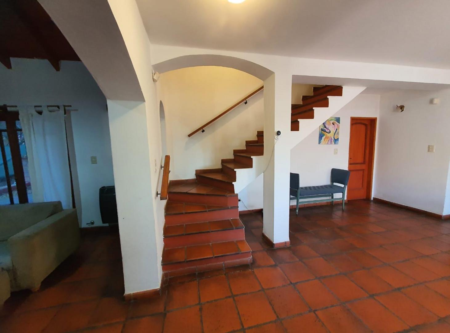 Foto de EN VENTA CASA DE CATEGORIA EN MERLO SAN LUIS, imagen 2