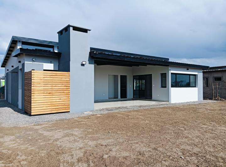 Casa a estrenar en Country La Verbena 2