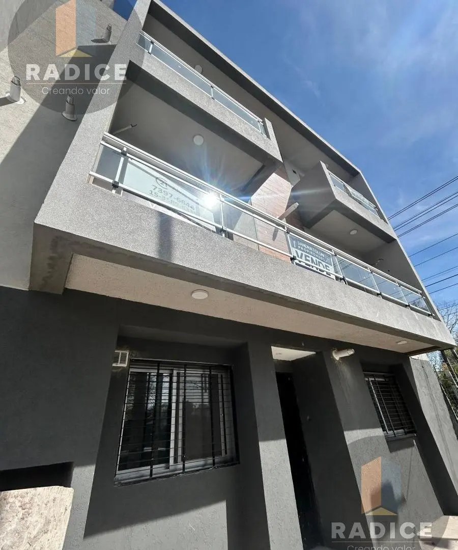 Venta - Departamento - Banfield - 2 Ambientes - Cochera 2