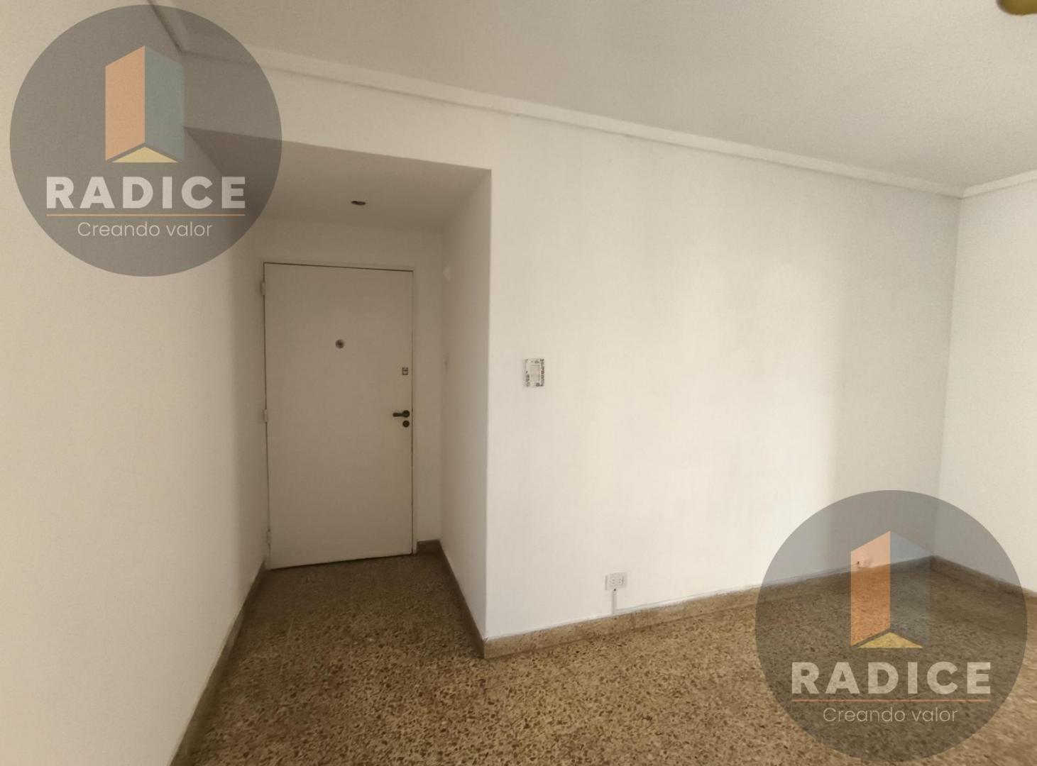 Venta Flores 2 amb 37 m2 mucha luz, mucho potencial!!! ideal renta o 1ra vivienda