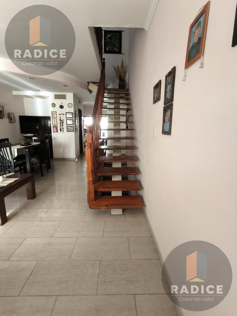Foto de VENTA PH Tríplex de 5 Niveles en Liniers | Cochera, Patio, Parrilla y, imagen 3