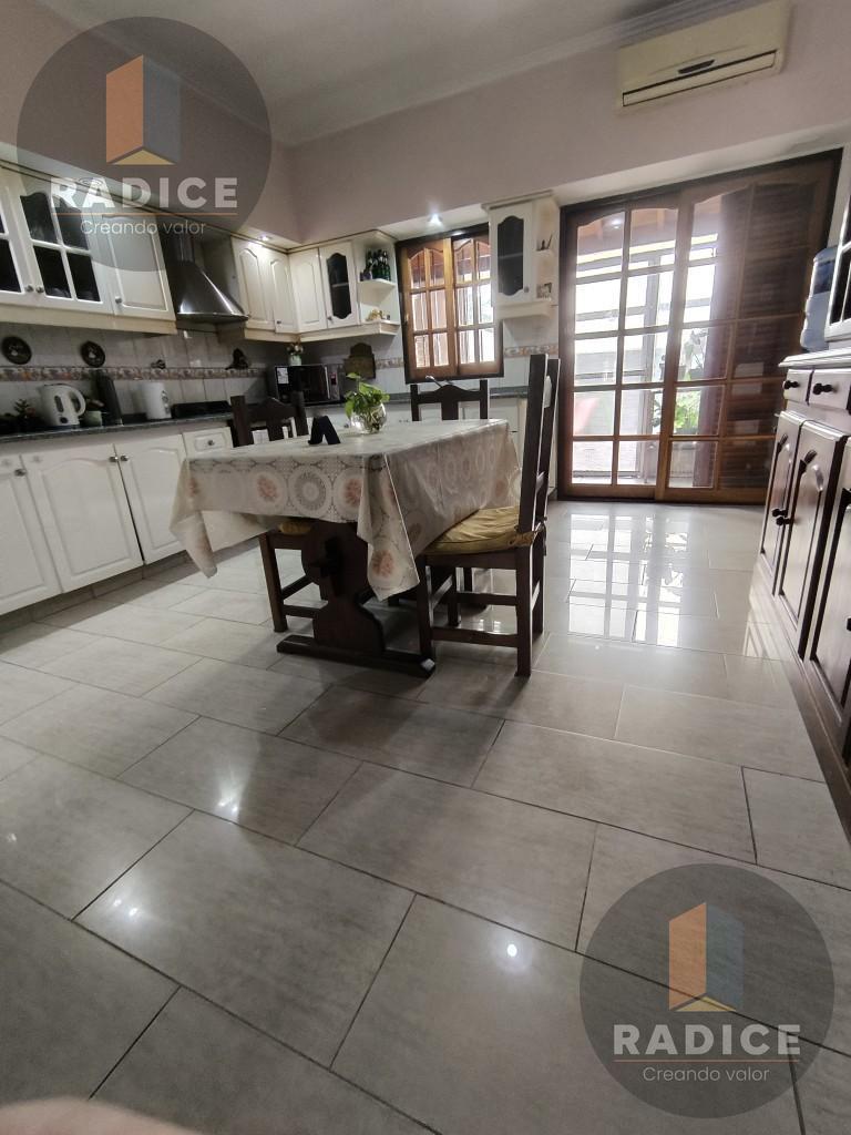Foto de VENTA PH Tríplex de 5 Niveles en Liniers | Cochera, Patio, Parrilla y, imagen 2
