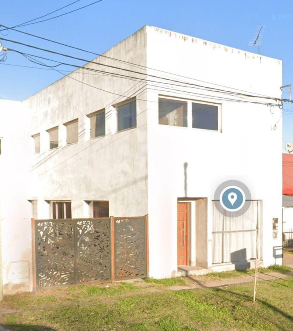 GRAN CASA COMO NUEVA EN MARIA GRANDE ENTRE RIOS