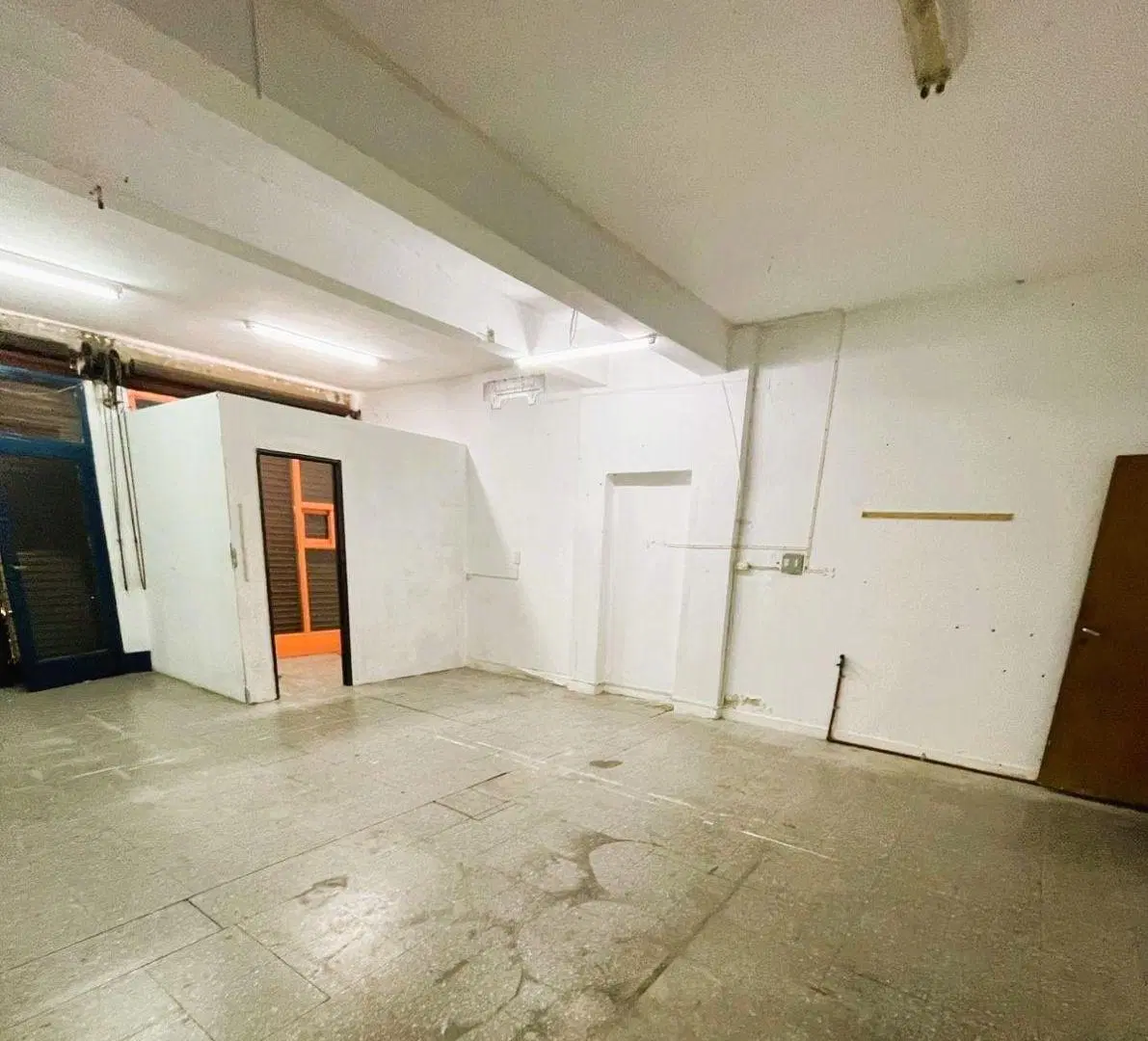 Local 100 m2 en Monte Grande 5