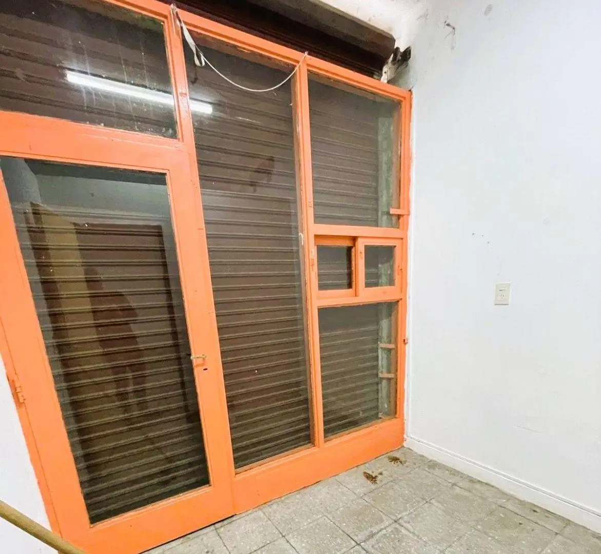 Local 100 m2 en Monte Grande 1