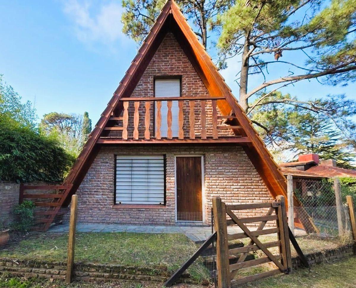 Foto de CHALET ALPINO AMUEBLADO EN VILLA GESELL FINANCIADO, imagen 1