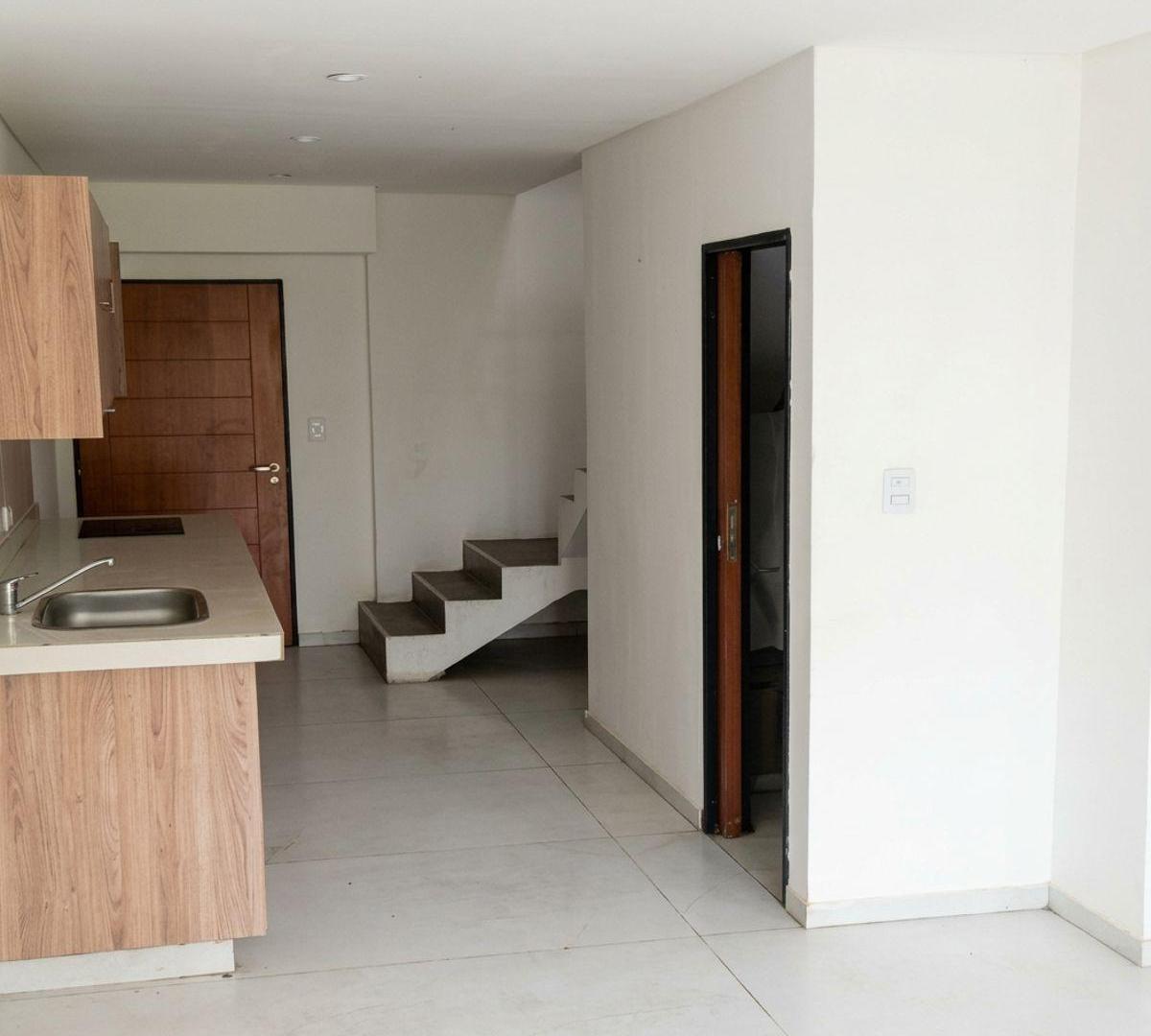 Foto de OPORTUNIDAD DUPLEX 2 DORMITORIOS CANNING, imagen 2
