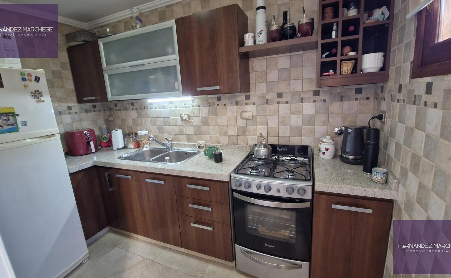 Foto de Casa con pileta quincho y cochera, imagen 1