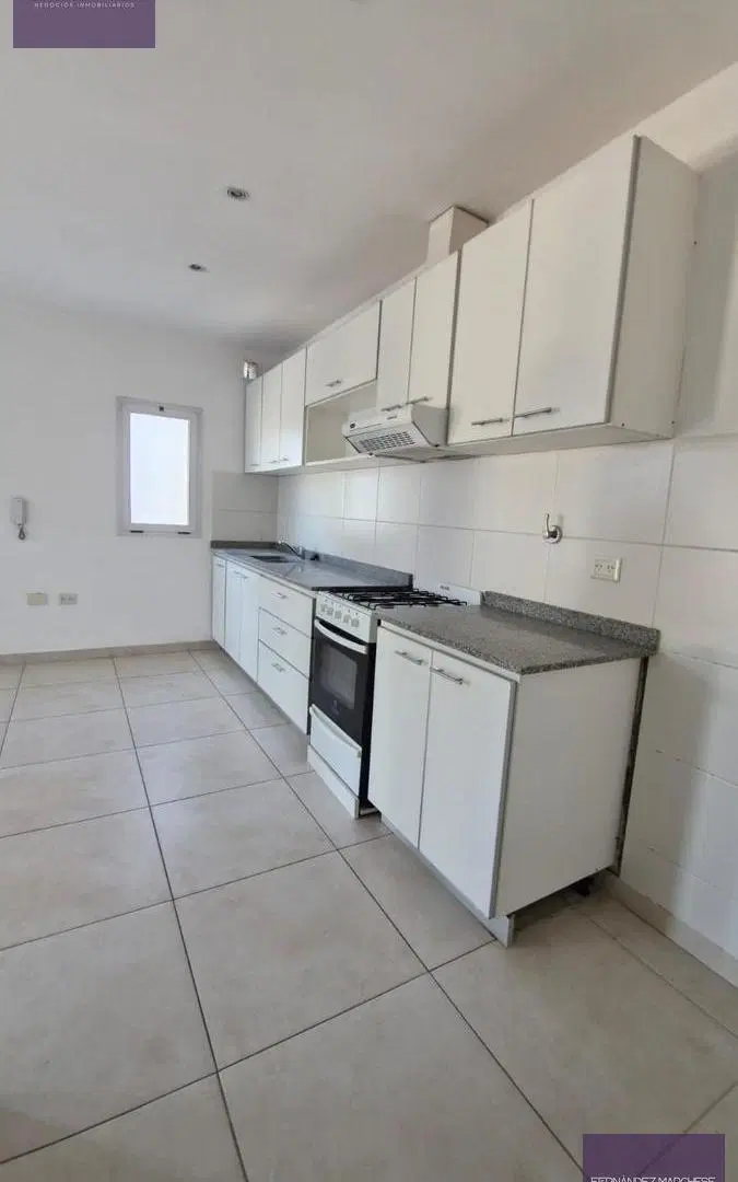 Departamento en alquiler en B° Sarmiento 1